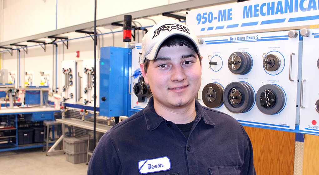 Devon, Mechatronics Technician Technician Student